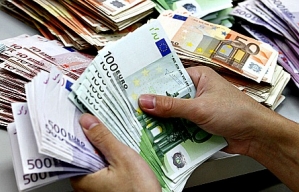  Standard & Poor’s paaugstina Latvijas kredītreitingu 
