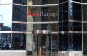 Fitch paaugstina Latvijas kredītreitingu Fitch paaugstina Latvijas kredītreitingu