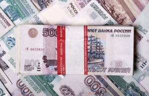Rubļa vērtība turpina sarukt, sasniedzot jaunus rekordus Rubļa vērtība turpina sarukt, sasniedzot jaunus rekordus